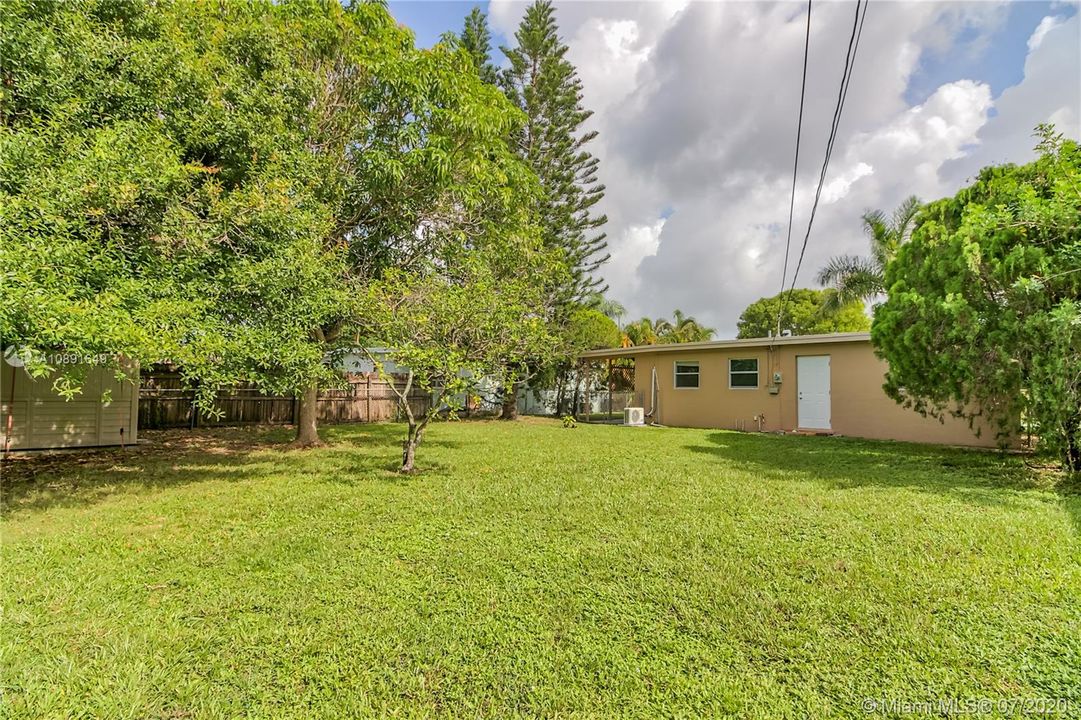 Vendido Recientemente: $239,900 (2 camas, 1 baños, 720 Pies cuadrados)