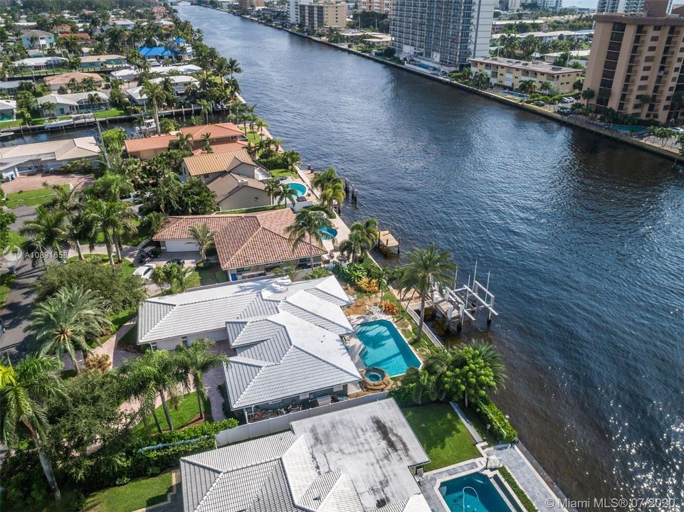 Недавно продано: $1,200,000 (3 спален, 3 ванн, 1960 Квадратных фут)