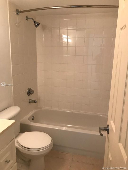 Recently Sold: $299,000 (1 beds, 1 baths, 610 Square Feet)