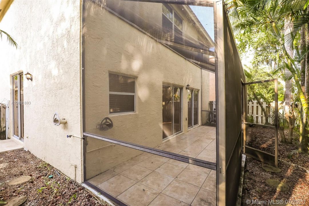 Недавно арендовано: $2,395 (3 спален, 2 ванн, 1494 Квадратных фут)
