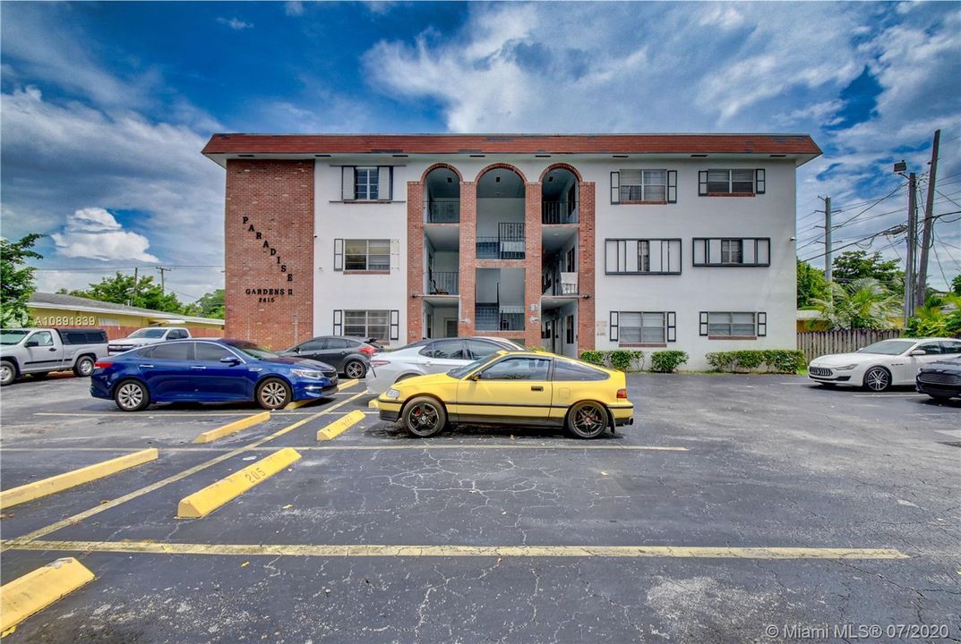 Recently Sold: $115,000 (1 beds, 1 baths, 640 Square Feet)