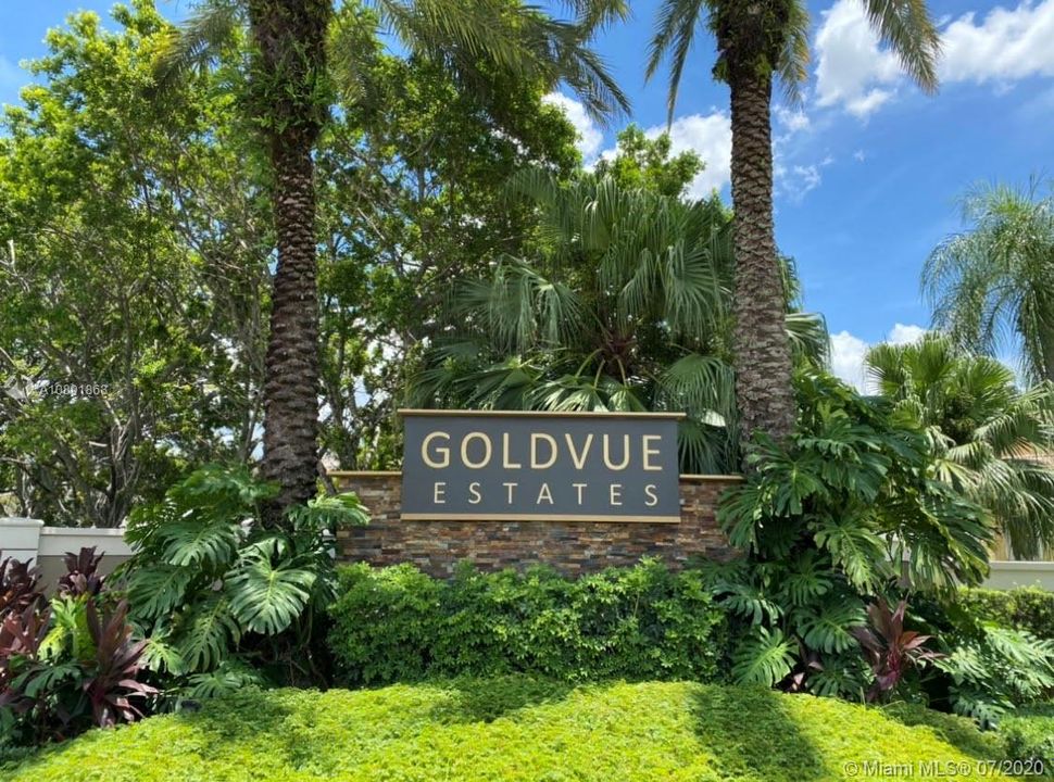 Vendido Recientemente: $595,000 (4 camas, 3 baños, 2663 Pies cuadrados)