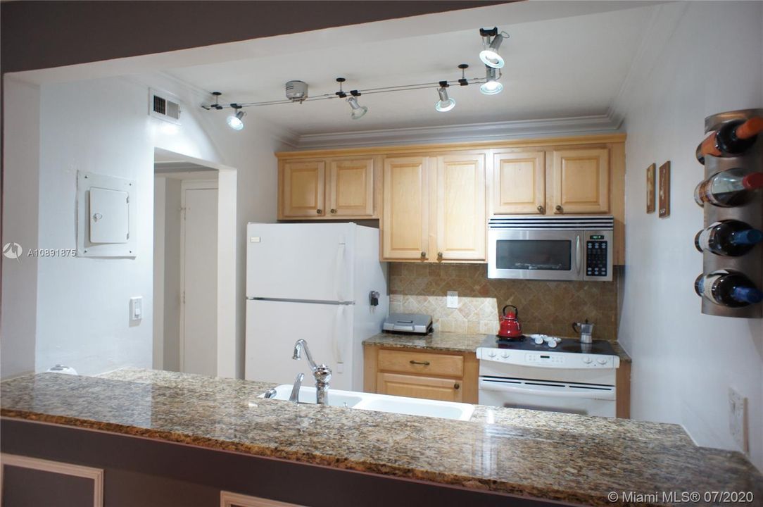 Vendido Recientemente: $120,000 (1 camas, 1 baños, 630 Pies cuadrados)