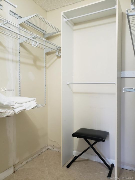Vendido Recientemente: $120,000 (1 camas, 1 baños, 630 Pies cuadrados)