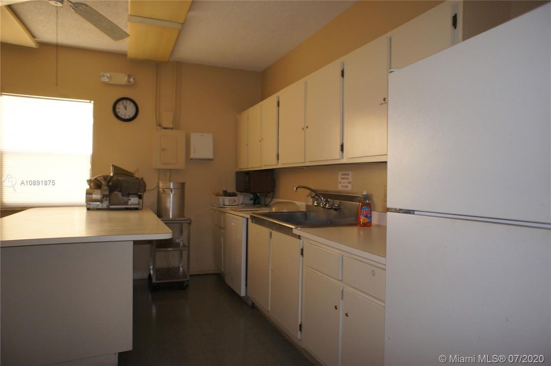 Vendido Recientemente: $120,000 (1 camas, 1 baños, 630 Pies cuadrados)