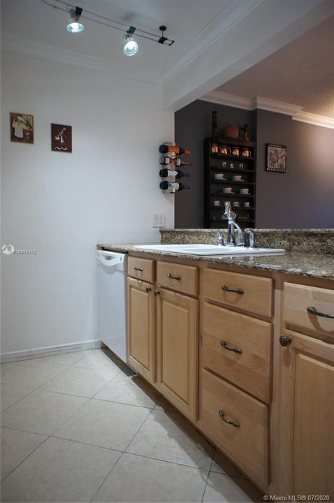 Vendido Recientemente: $120,000 (1 camas, 1 baños, 630 Pies cuadrados)