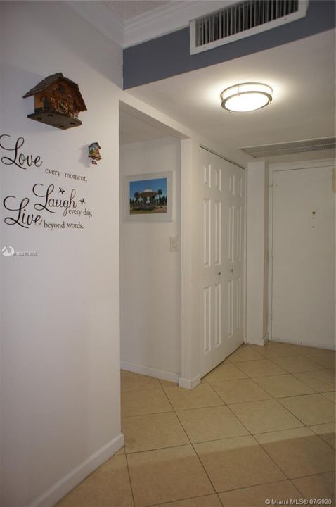 Vendido Recientemente: $120,000 (1 camas, 1 baños, 630 Pies cuadrados)