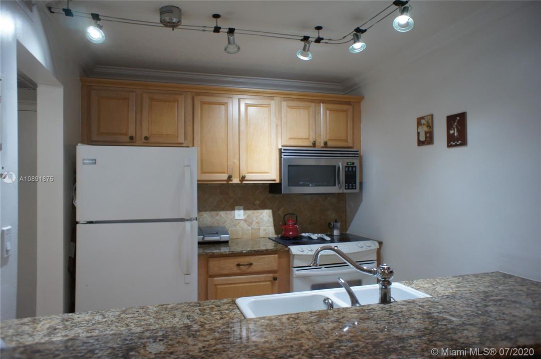 Vendido Recientemente: $120,000 (1 camas, 1 baños, 630 Pies cuadrados)