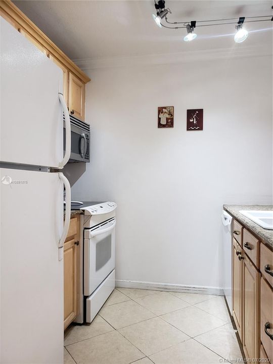 Vendido Recientemente: $120,000 (1 camas, 1 baños, 630 Pies cuadrados)