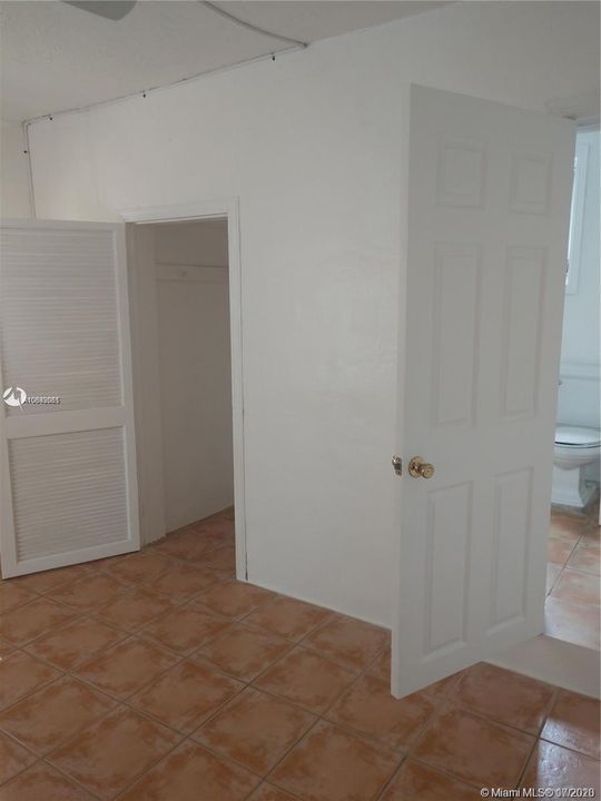 Recently Rented: $1,200 (1 beds, 1 baths, 2192 Square Feet)