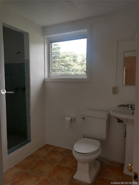 Recently Rented: $1,200 (1 beds, 1 baths, 2192 Square Feet)