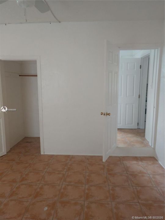 Recently Rented: $1,200 (1 beds, 1 baths, 2192 Square Feet)