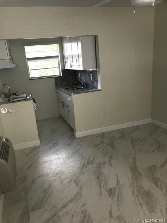 Недавно арендовано: $875 (0 спален, 1 ванн, 2168 Квадратных фут)