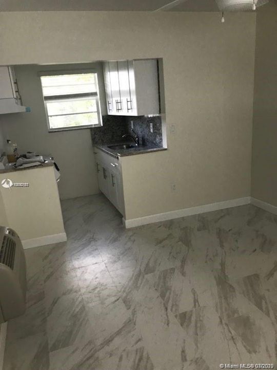 Недавно арендовано: $875 (0 спален, 1 ванн, 2168 Квадратных фут)