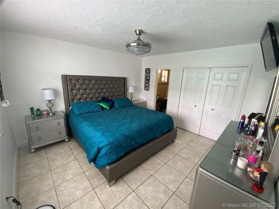 Recently Rented: $2,750 (4 beds, 2 baths, 1332 Square Feet)