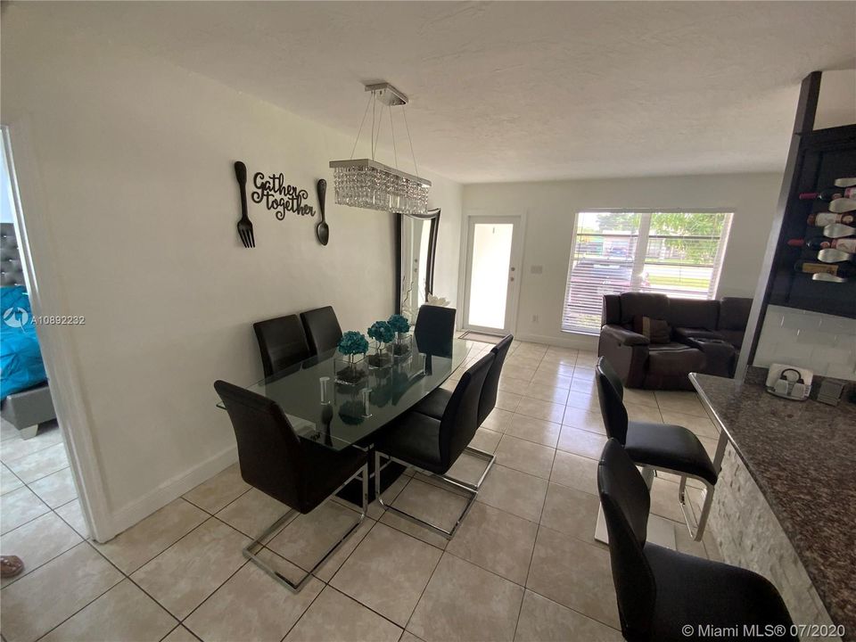 Recently Rented: $2,750 (4 beds, 2 baths, 1332 Square Feet)