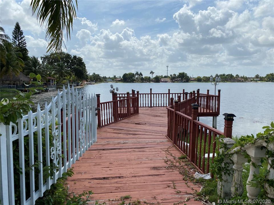 Недавно продано: $550,000 (3 спален, 2 ванн, 1727 Квадратных фут)