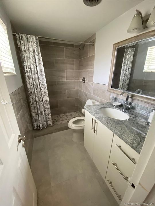 Недавно продано: $550,000 (3 спален, 2 ванн, 1727 Квадратных фут)