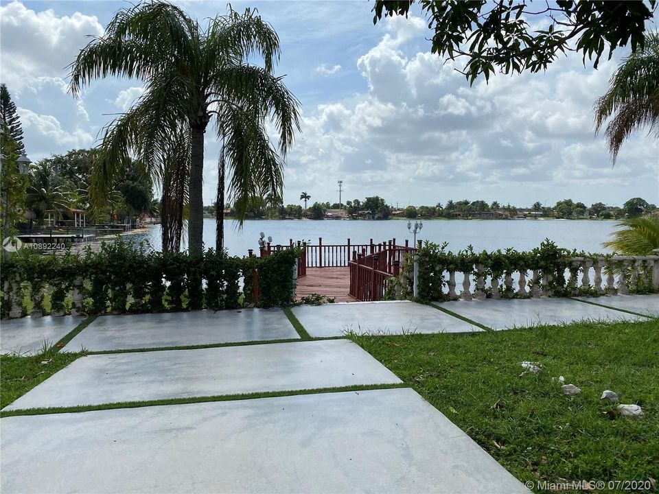 Недавно продано: $550,000 (3 спален, 2 ванн, 1727 Квадратных фут)