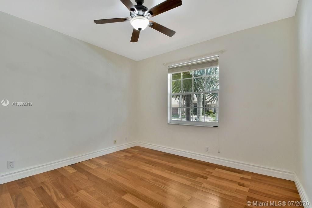 Recently Rented: $4,550 (5 beds, 4 baths, 3437 Square Feet)