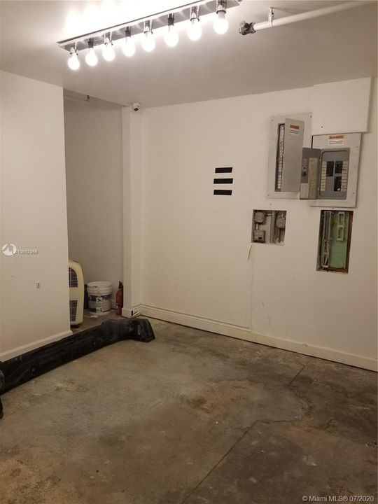 Recently Rented: $12 (0 beds, 0 baths, 5227 Square Feet)