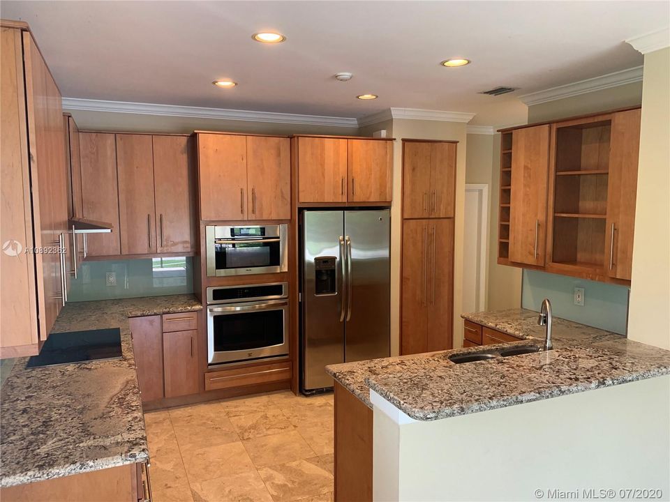 Recently Rented: $4,100 (5 beds, 3 baths, 2378 Square Feet)