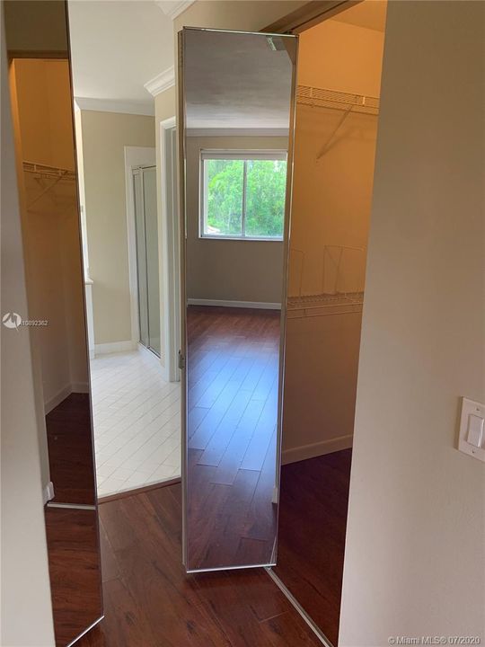 Recently Rented: $4,100 (5 beds, 3 baths, 2378 Square Feet)