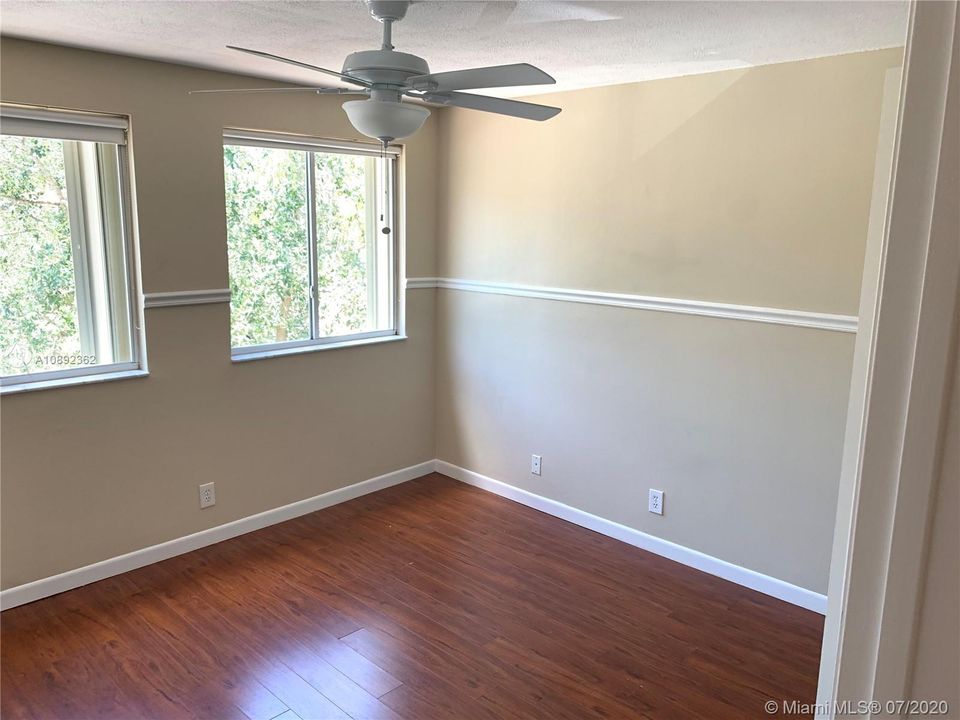 Recently Rented: $4,100 (5 beds, 3 baths, 2378 Square Feet)