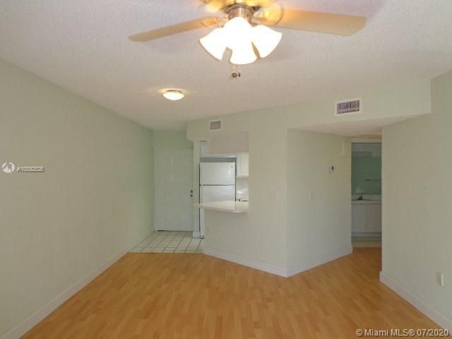 Recently Rented: $1,350 (1 beds, 1 baths, 810 Square Feet)