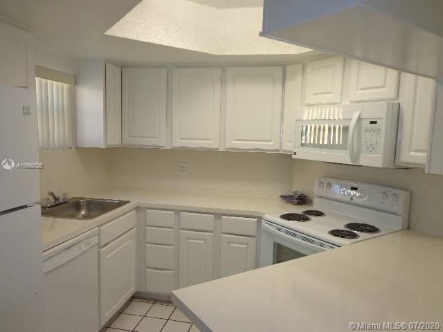 Recently Rented: $1,350 (1 beds, 1 baths, 810 Square Feet)