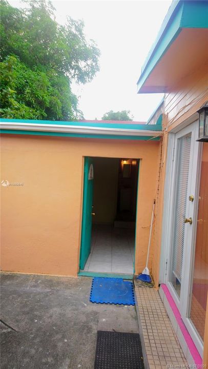 Recently Rented: $800 (0 beds, 1 baths, 250 Square Feet)