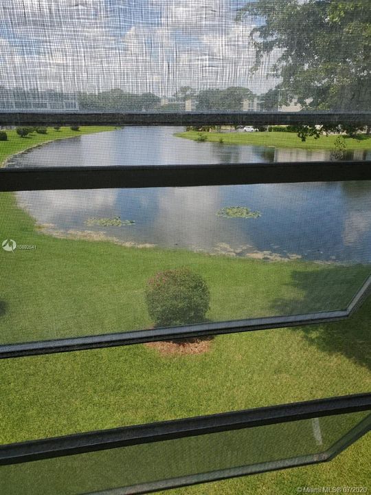 Недавно продано: $69,900 (1 спален, 1 ванн, 715 Квадратных фут)