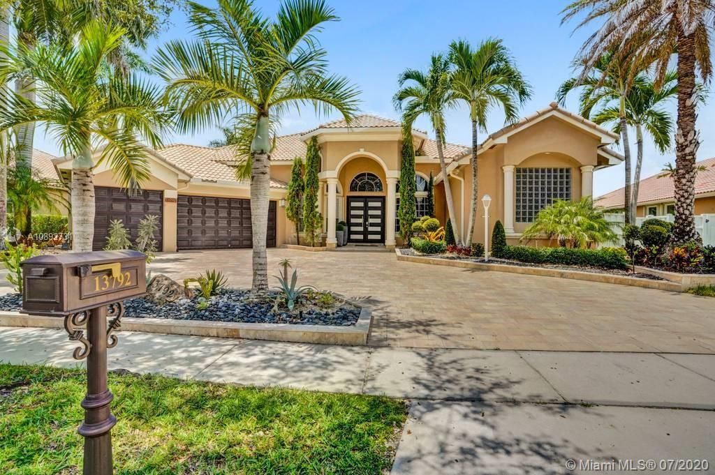 Vendido Recientemente: $959,000 (5 camas, 3 baños, 3810 Pies cuadrados)