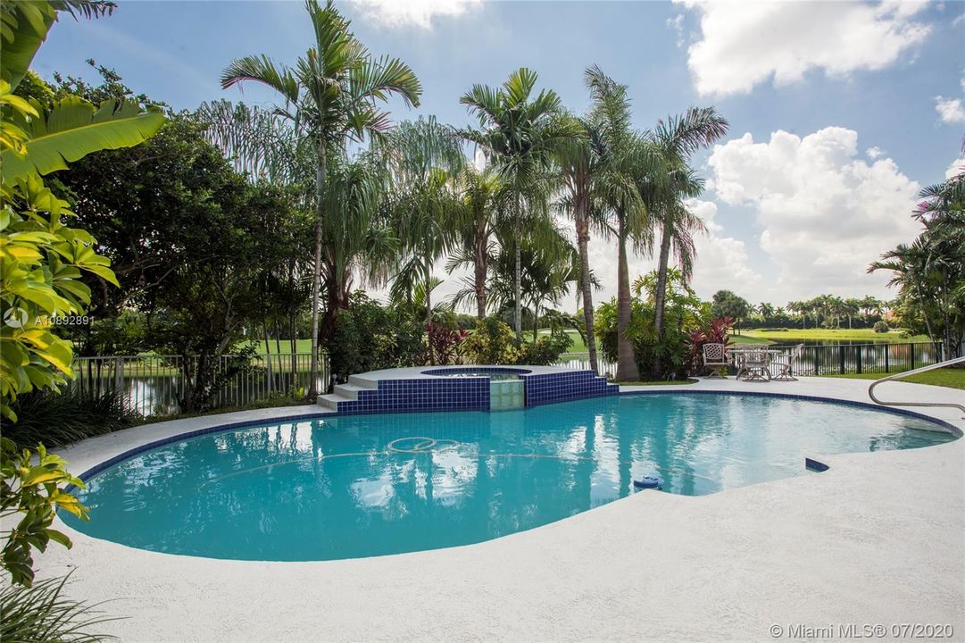Recently Rented: $4,500 (4 beds, 2 baths, 2885 Square Feet)