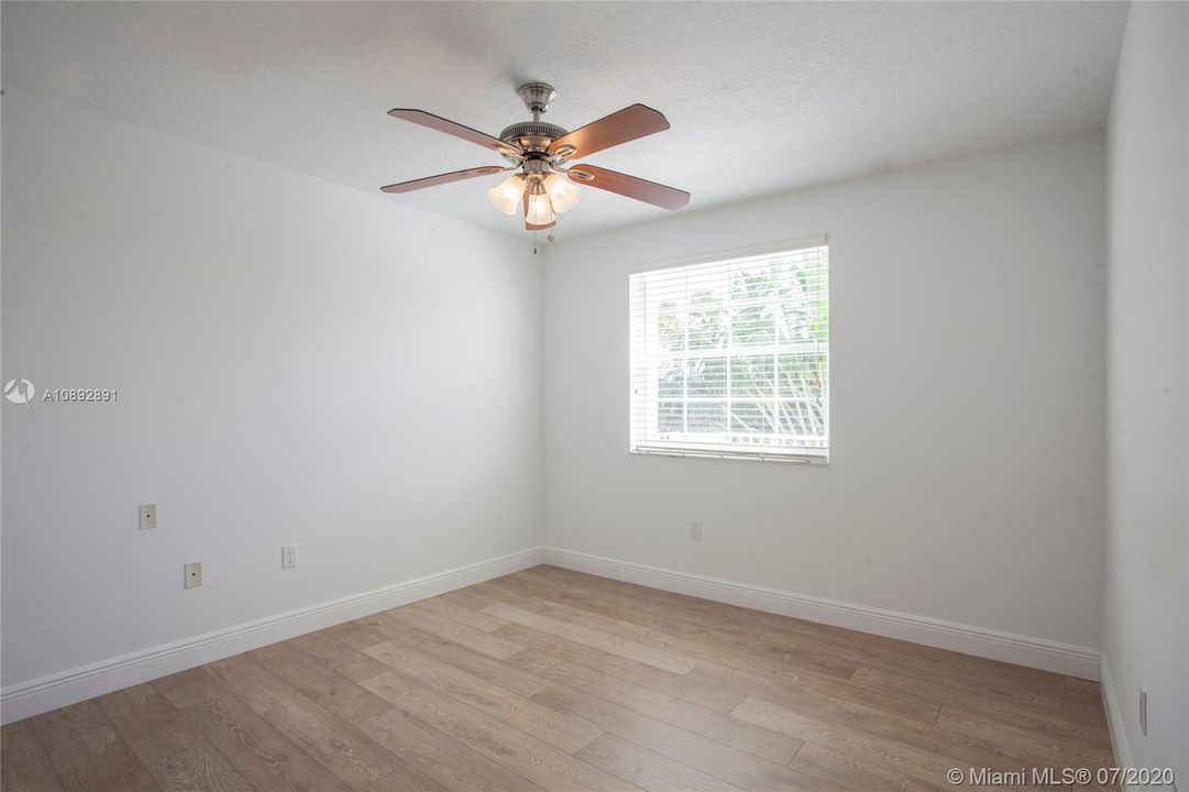 Recently Rented: $4,500 (4 beds, 2 baths, 2885 Square Feet)