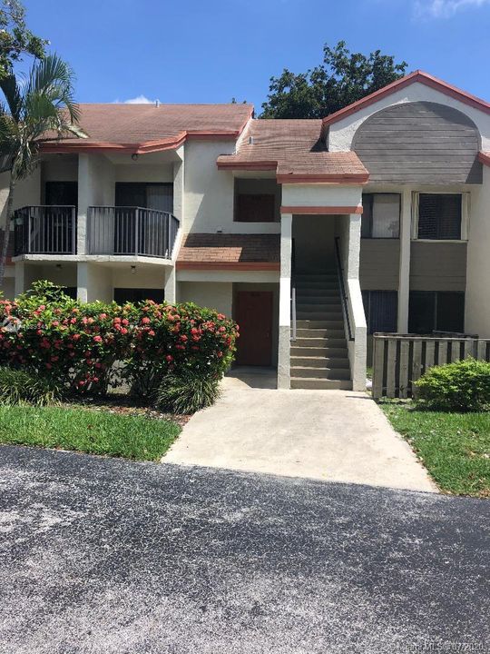 最近租的: $1,350 (2 贝兹, 2 浴室, 0 平方英尺)