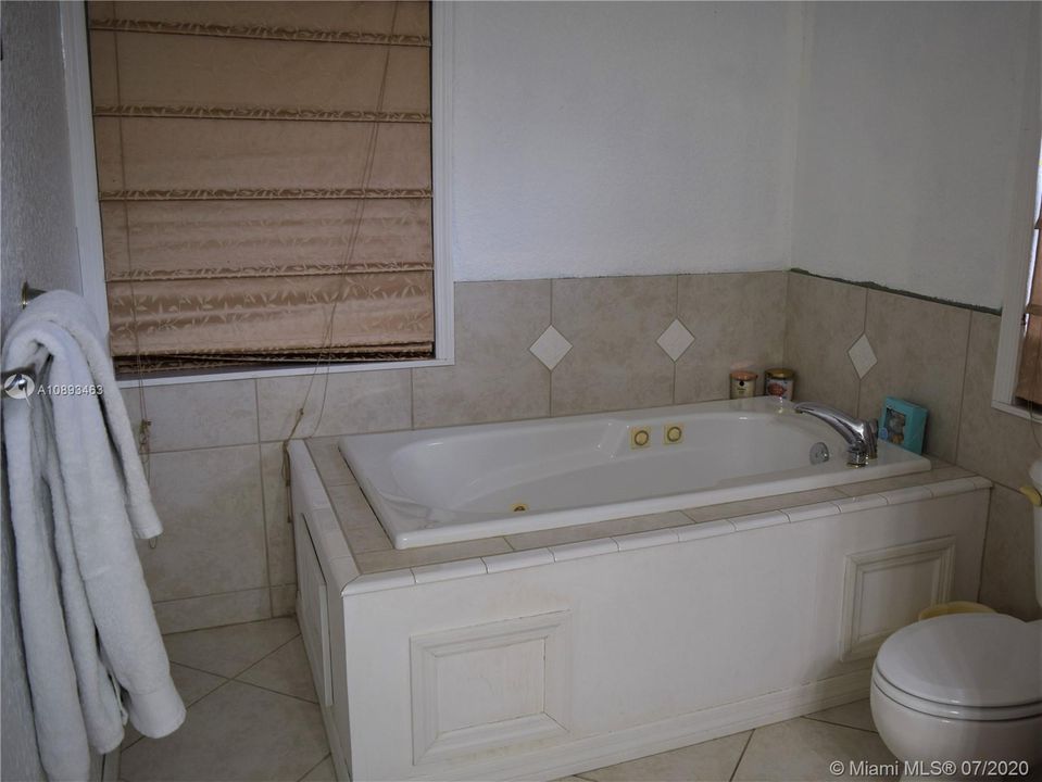 Недавно продано: $245,000 (2 спален, 2 ванн, 1313 Квадратных фут)