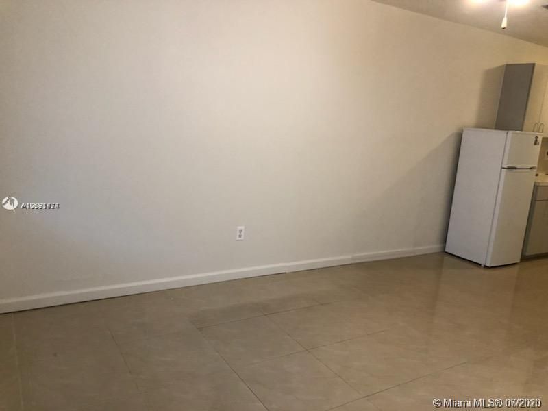 Недавно арендовано: $895 (0 спален, 1 ванн, 0 Квадратных фут)