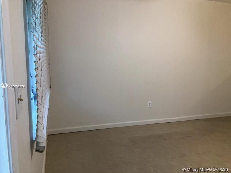 Недавно арендовано: $895 (0 спален, 1 ванн, 0 Квадратных фут)