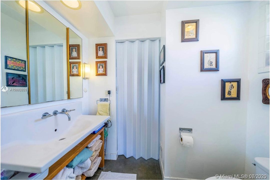 Недавно арендовано: $2,100 (2 спален, 1 ванн, 808 Квадратных фут)