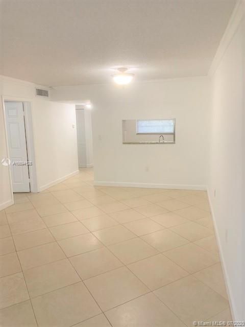 Recently Rented: $1,200 (1 beds, 1 baths, 787 Square Feet)