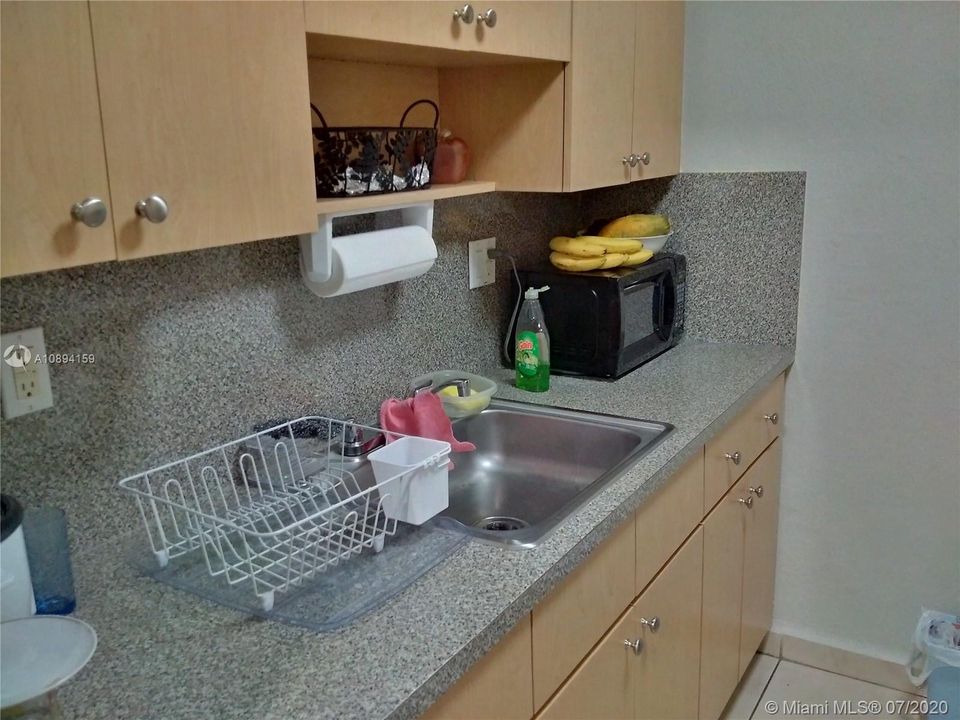 Recently Sold: $140,000 (1 beds, 1 baths, 625 Square Feet)