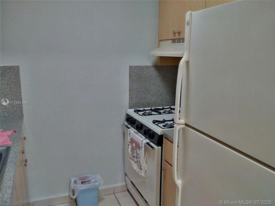 Recently Sold: $140,000 (1 beds, 1 baths, 625 Square Feet)