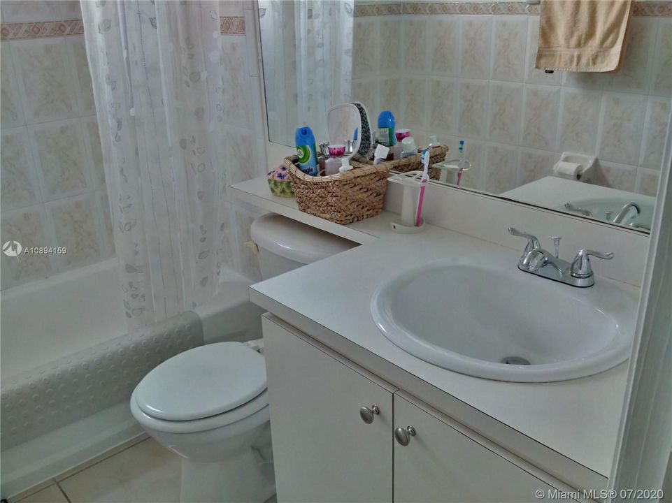 Recently Sold: $140,000 (1 beds, 1 baths, 625 Square Feet)