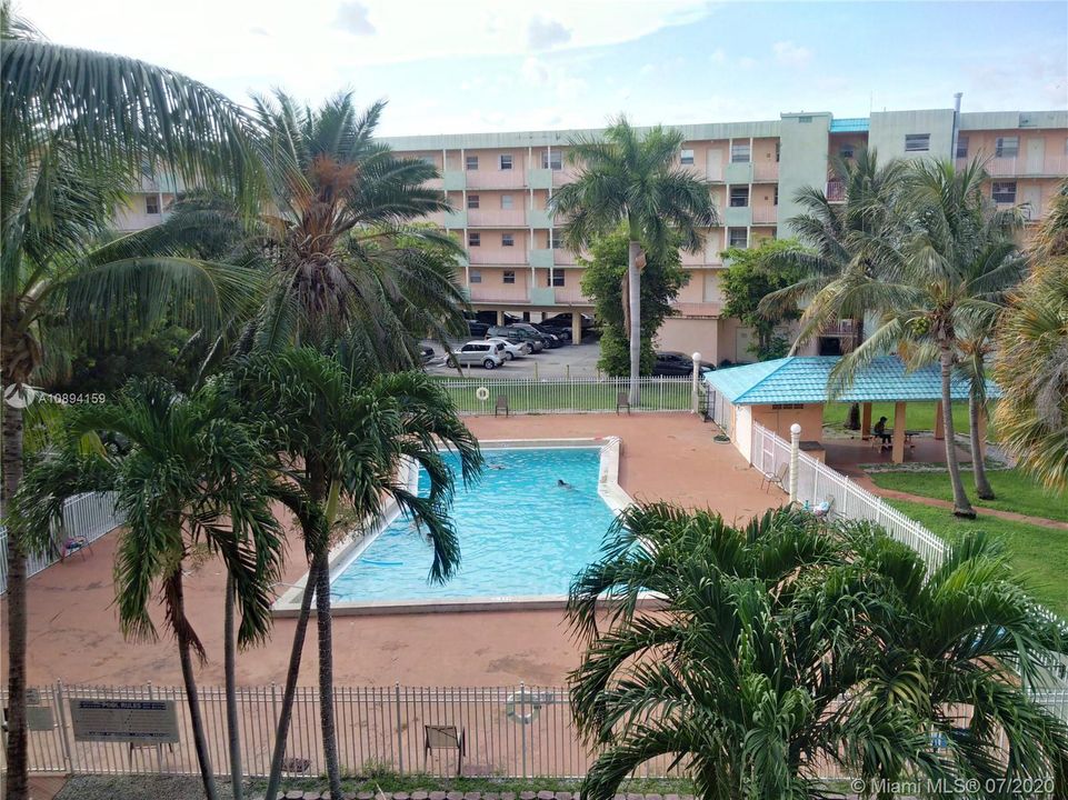 Recently Sold: $140,000 (1 beds, 1 baths, 625 Square Feet)