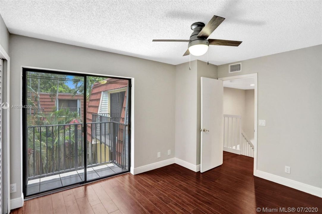 2ND BEDROOM UPSTAIRS