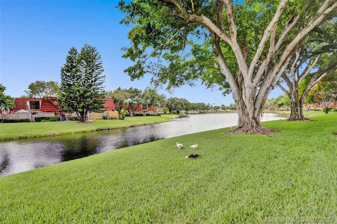 Recently Sold: $274,900 (2 beds, 2 baths, 1372 Square Feet)