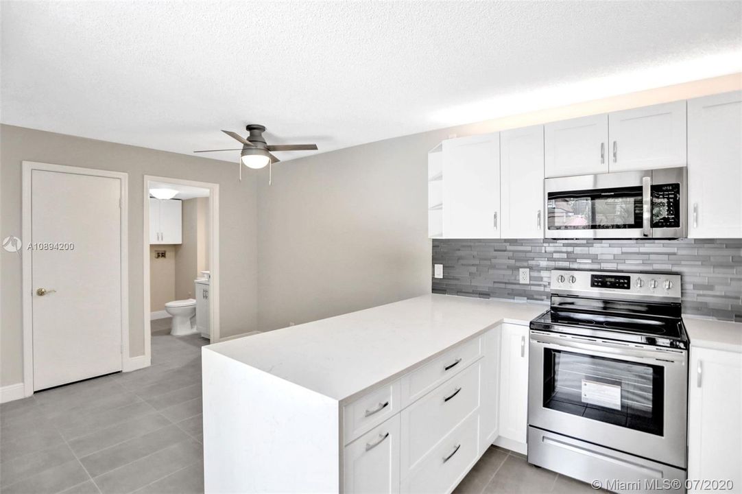 Recently Sold: $274,900 (2 beds, 2 baths, 1372 Square Feet)