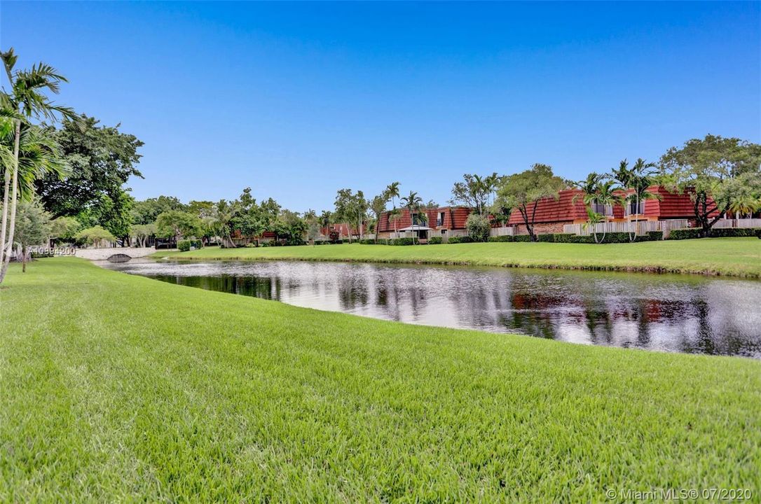 Recently Sold: $274,900 (2 beds, 2 baths, 1372 Square Feet)