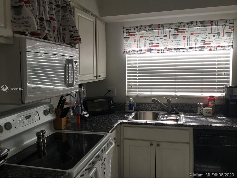Recientemente alquilado: $1,500 (2 camas, 2 baños, 854 Pies cuadrados)